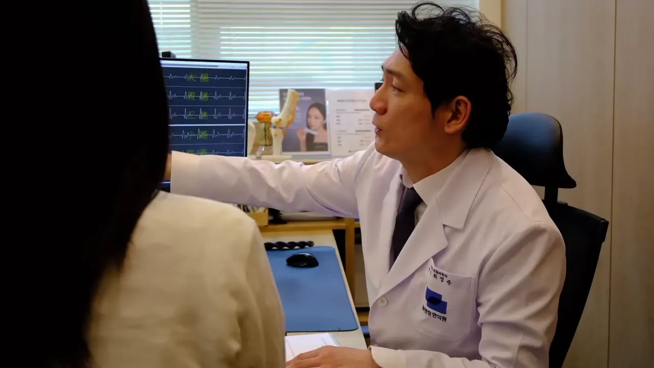 최영준 대표원장의 실제 진료 장면
